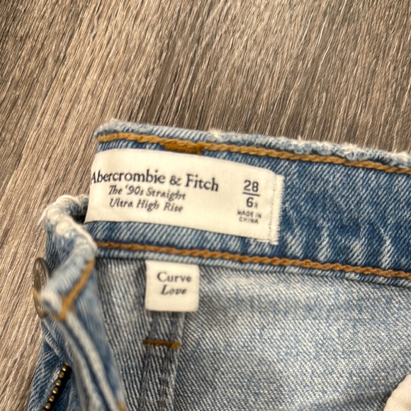 Abercrombie & Fitch Women's Straight Leg Jeans - Light Blue - Picture 2 of 5